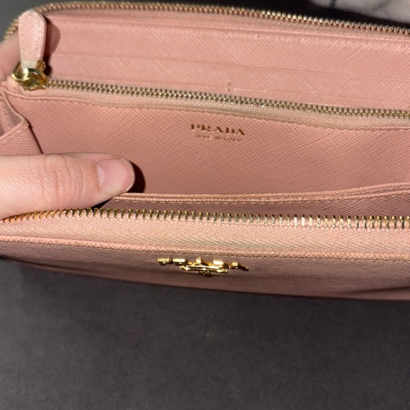 Prada zip around wallet - Picture 9 of 12